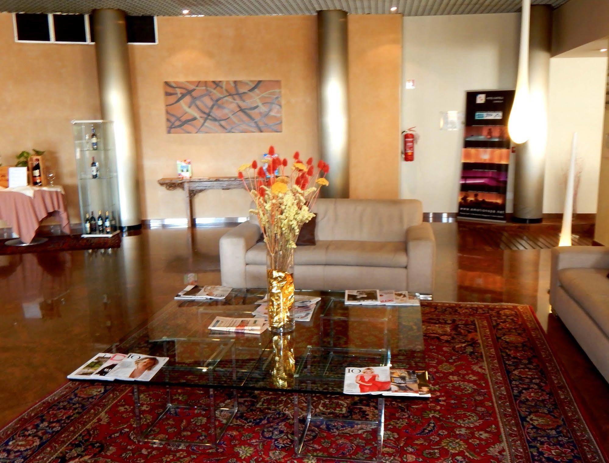 Hotel & Residence Castelli Montecchio Maggiore Extérieur photo